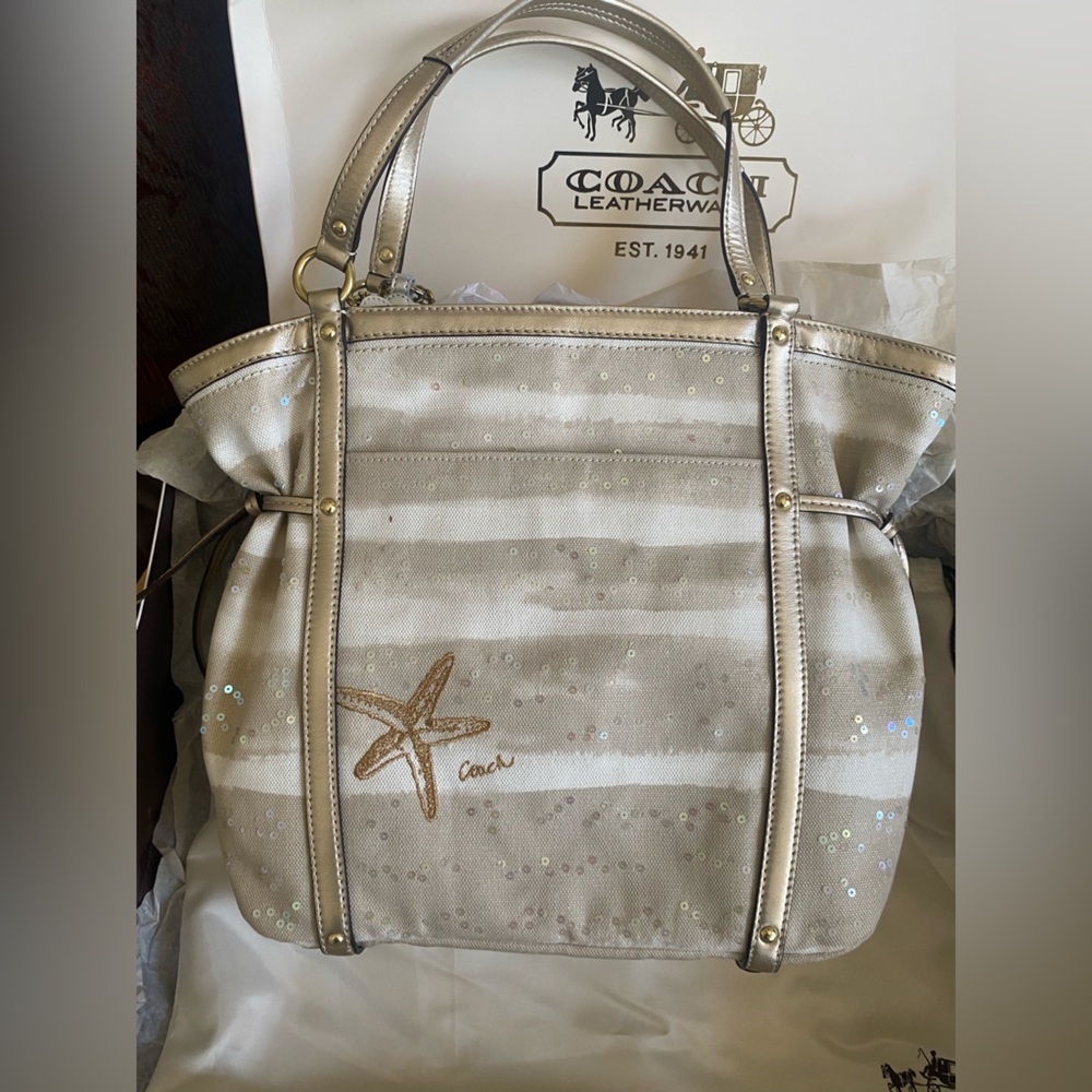 New COACH Audrey Sun Beach Sequin Motif Canvas Cinch Tote Purse Beautiful Elegan - Picture 5 of 11